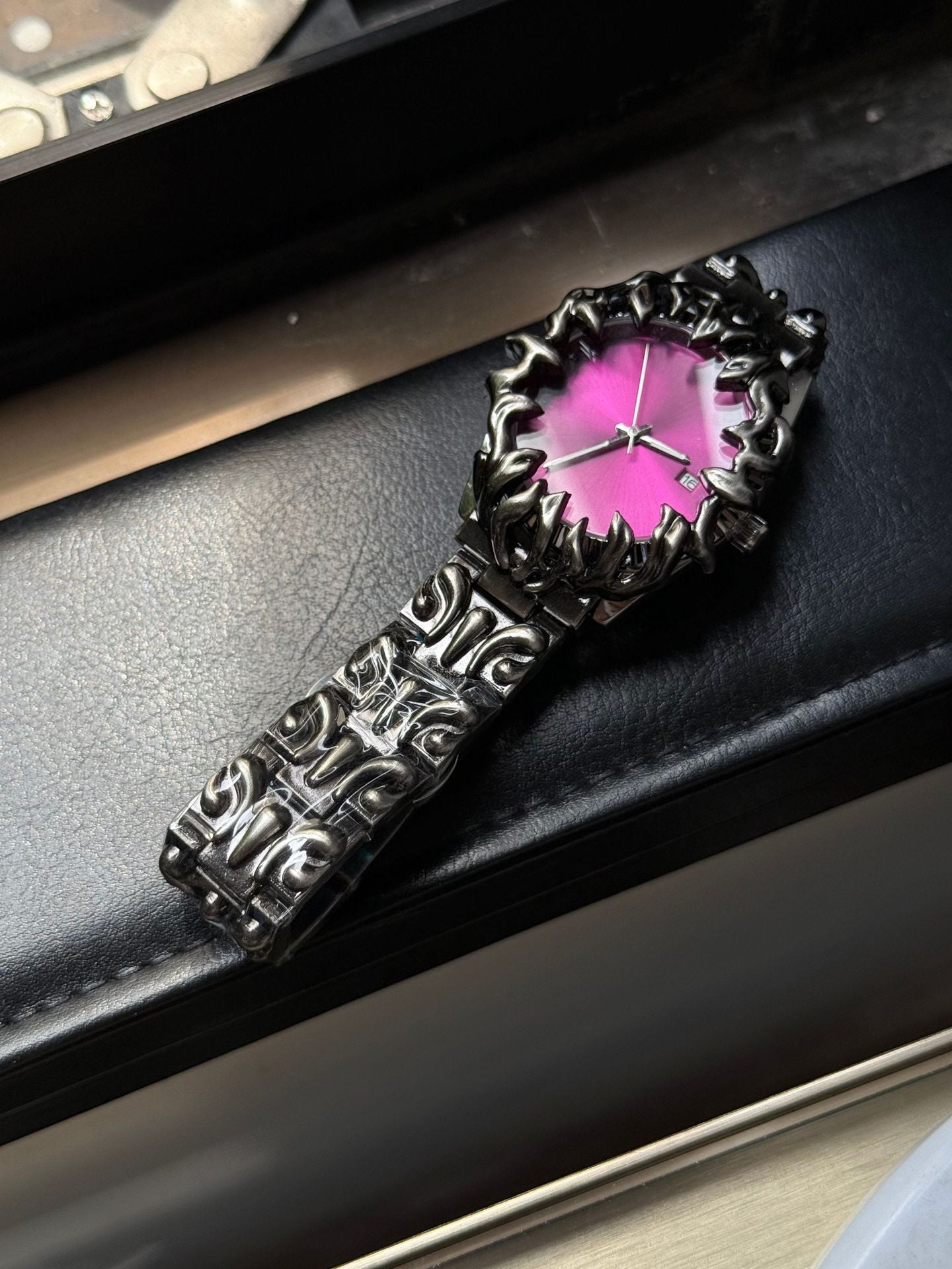 Silver Thorn Crimson Watch